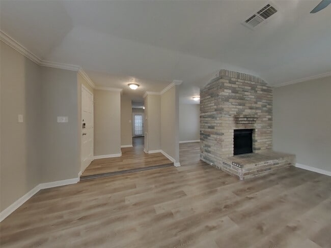 Building Photo - 17526 Jolly Boat Dr