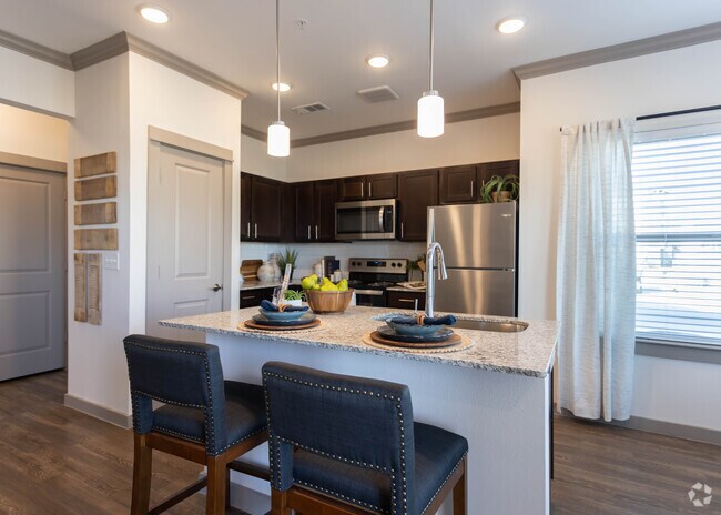 2BR, 2BA - 1,026 SF - Windmill Ranch Apartments
