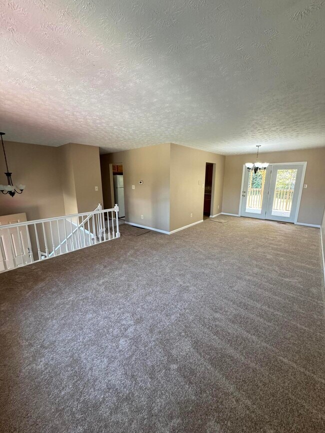 Building Photo - 3372 Otter Creek Dr