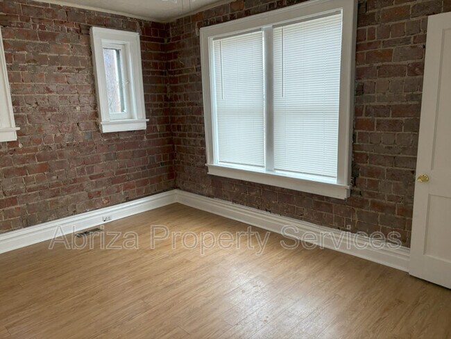 Foto del edificio - 4215 Neosho St