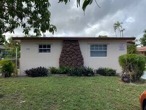 Building Photo - 1125 NW 5th Ave