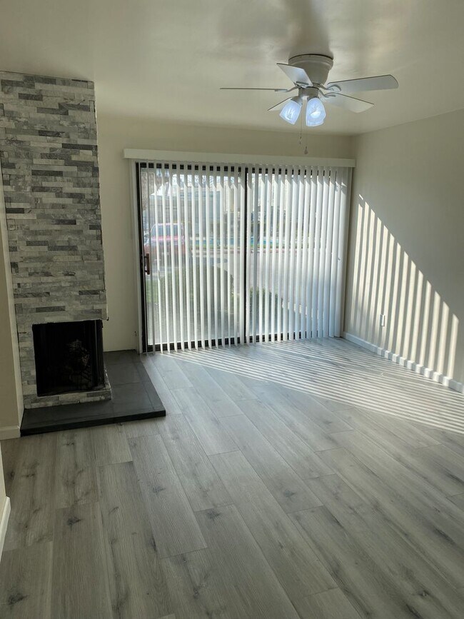 Building Photo - 1335 Aquarius Ct