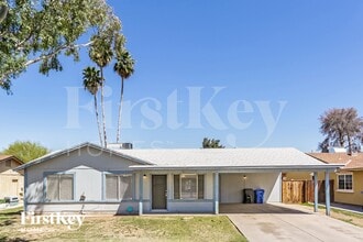 Building Photo - 4216 W Royal Palm Rd