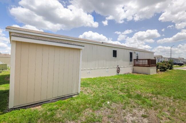 Foto del edificio - 7151 Woodlake Pkwy
