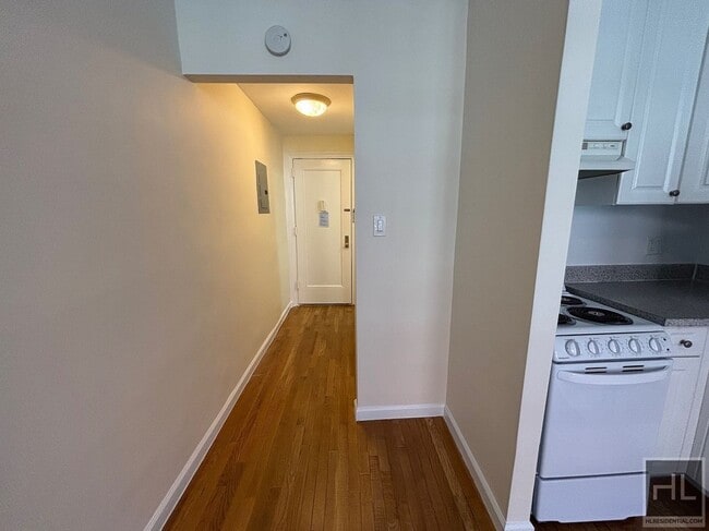 Building Photo - WEST 72 STREET