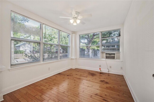 Foto del edificio - 6703 N Elizabeth St