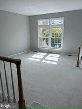 Building Photo - 5142 Woodford Dr