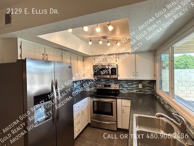 Building Photo - Continental Villas