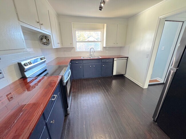 Foto del edificio - 1410 E 51st St