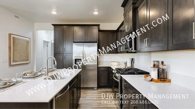 Foto del edificio - 1727 N Truman Ave