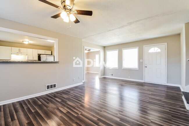 Building Photo - 455 Emmett St, Riverdale, GA 30274