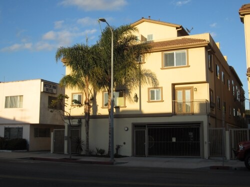 Primary Photo - 3610 Motor Ave