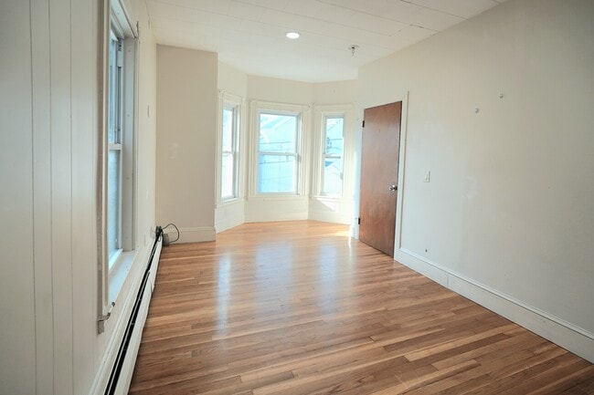 Foto del edificio - 61 Tudor St