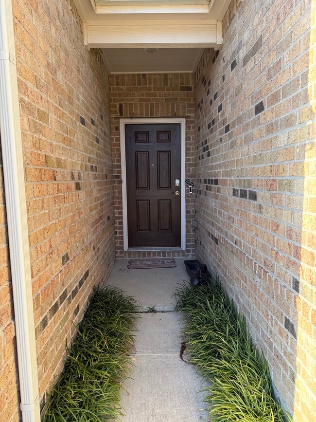 Building Photo - 5612 Apple Grove Way