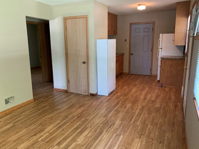 Foto del edificio - 737 Forest Hills Dr SW