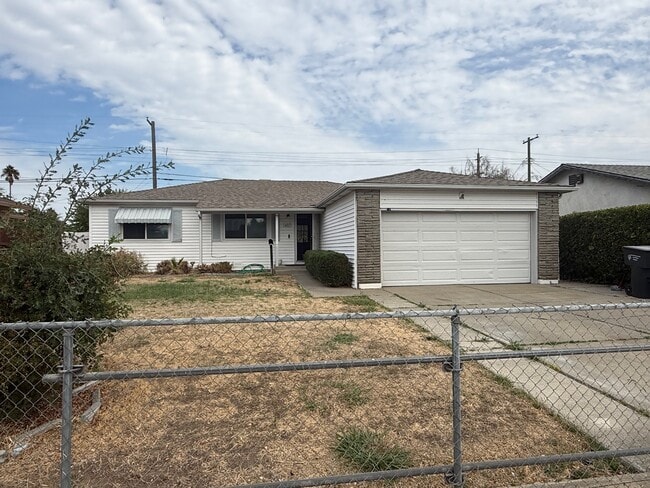 Building Photo - 1657 Ferran Ave