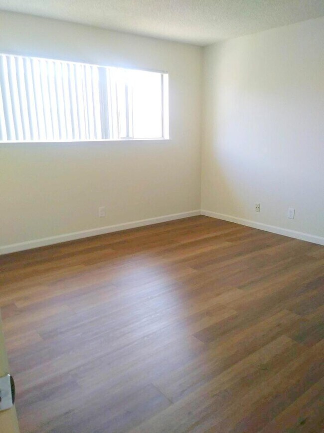 Foto del edificio - 3285 Homestead Rd