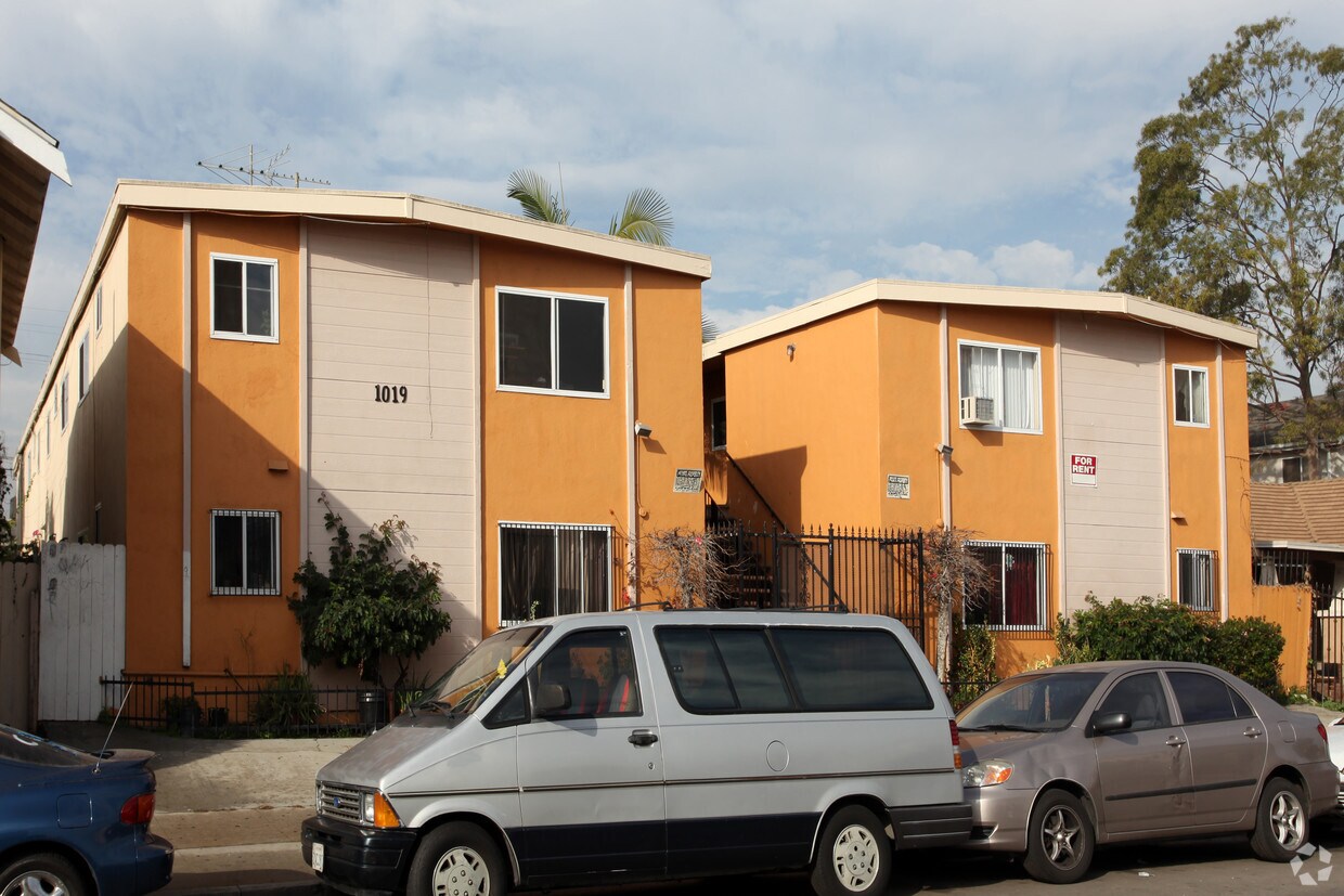 Foto del edificio - 1019 Lewis Ave