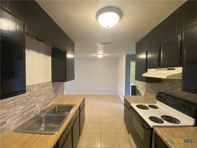 Foto del edificio - 1046 Linde Ave
