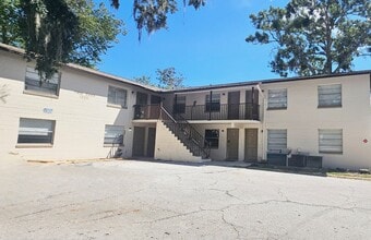 Building Photo - 1225 Kennedy Rd
