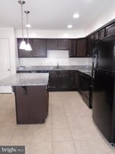 Building Photo - 6515 Dundee Dr
