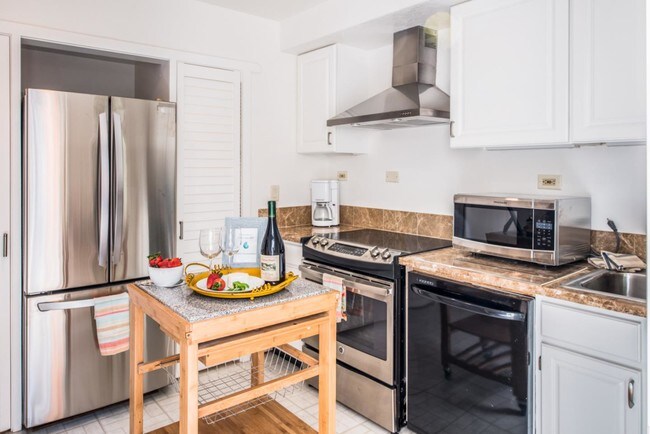 Building Photo - 199 Van Ess Way