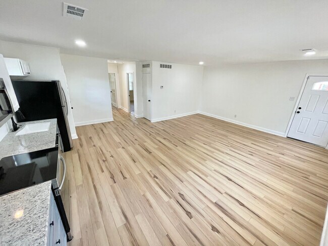 Building Photo - 3926 Brennan Dr