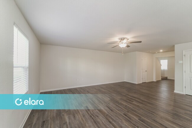 Foto del edificio - 8031 Derby Wood Ln