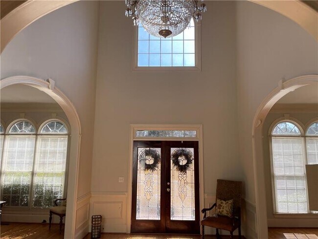 Foto del edificio - 882 Hallbrook Ln