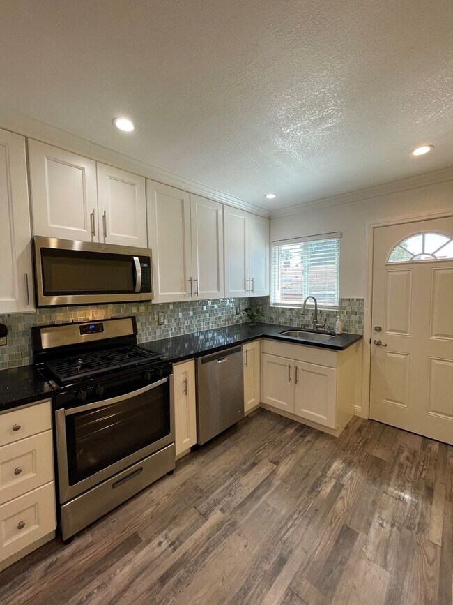 Foto del edificio - Nor Cal Realty, Inc - 1 bedroom 1 bath house