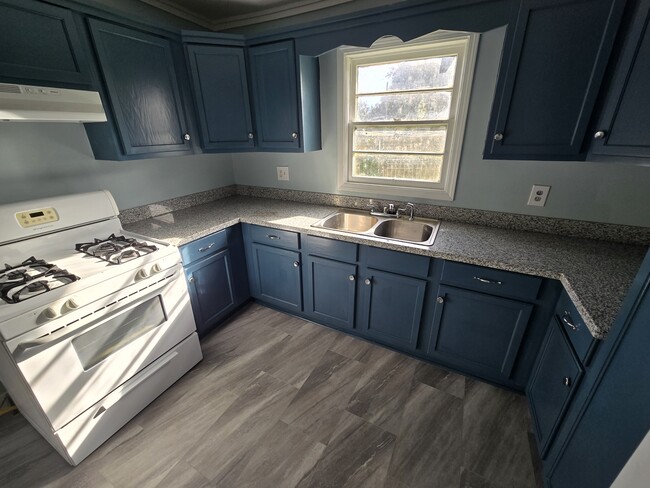 Foto del edificio - 205 W Broussard St