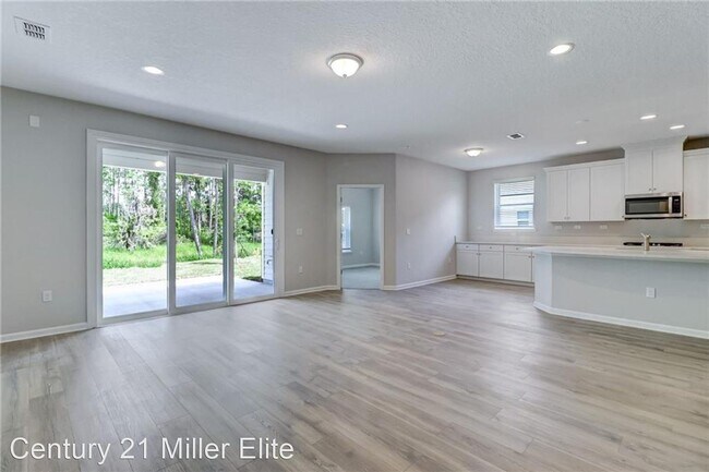Foto del edificio - 6 br, 3 bath House - 94902 Windflower Trail