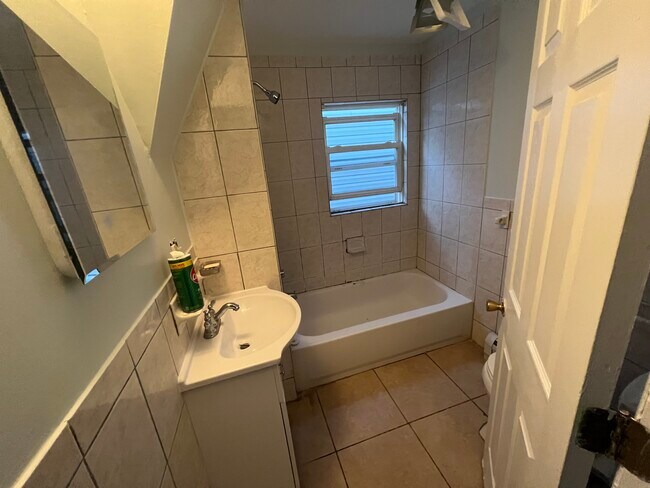 Foto del edificio - 37 N 16th St