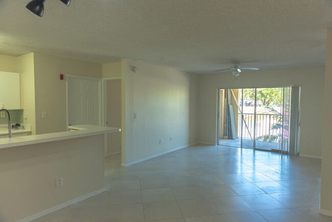 Building Photo - 2600 S University Dr