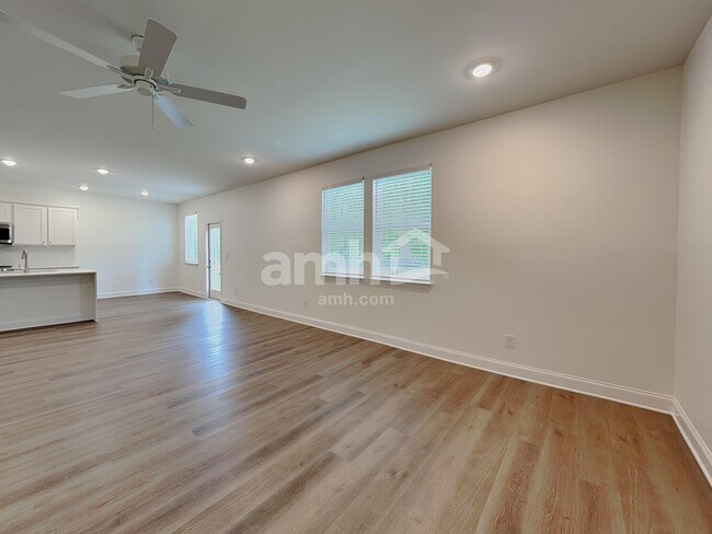 Foto del edificio - 159 Hickory Pointe Rd