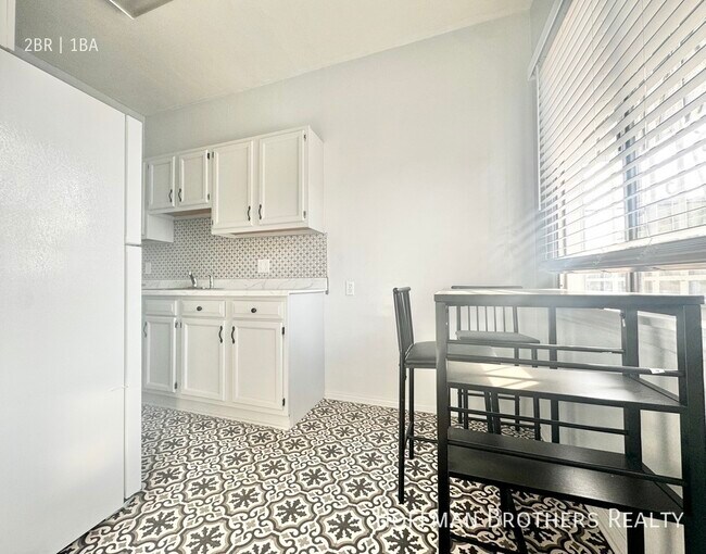 Foto del edificio - 402 N Genesee Ave