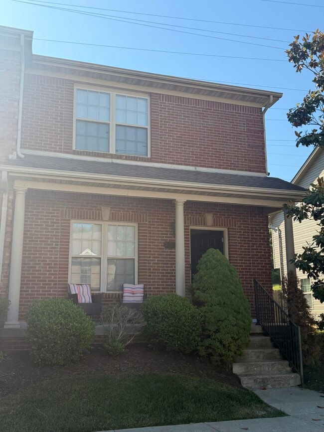 Building Photo - 3855 Lochdale Terrace