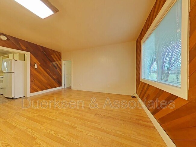 Building Photo - 330 N 18th St