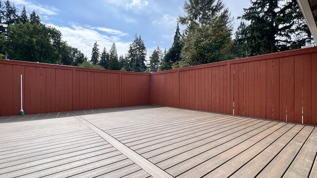 Foto del edificio - 712 126th Ave NE