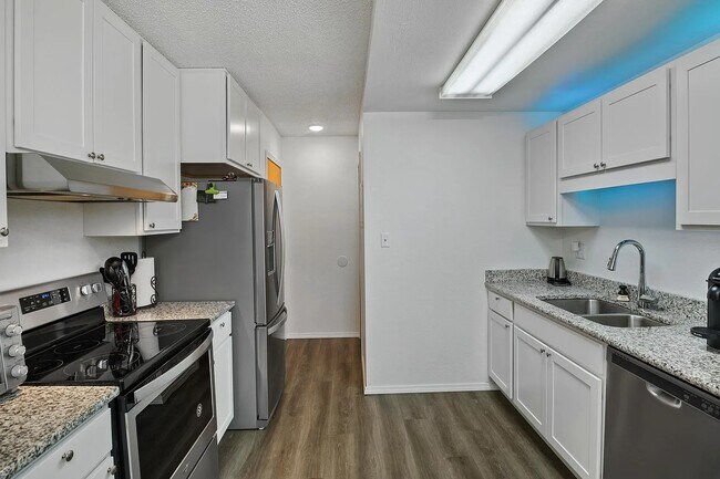 Building Photo - 6457 McNichols Ct