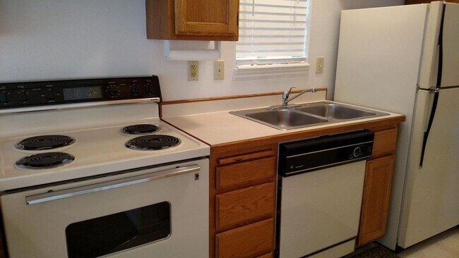 Foto del edificio - Cozy Home in the Kings Row Estates 55+ Community