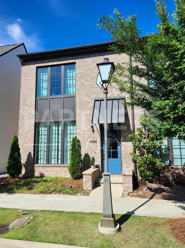 Foto del edificio - 4668 Broadwick St