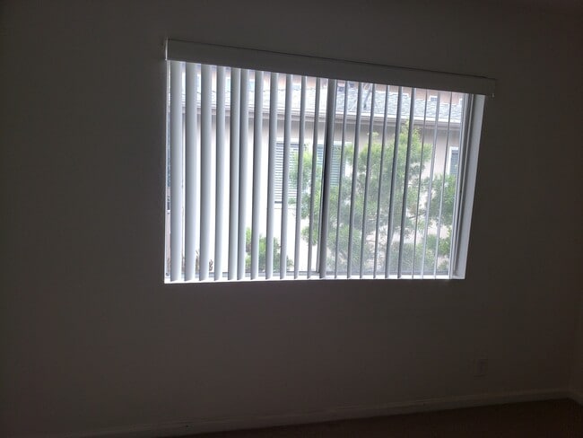 Building Photo - 3843 Huron Ave
