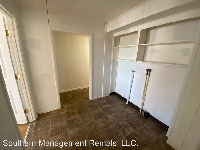 Foto del edificio - 2 br, 1 bath House - 59 S Main St. 1st flo...