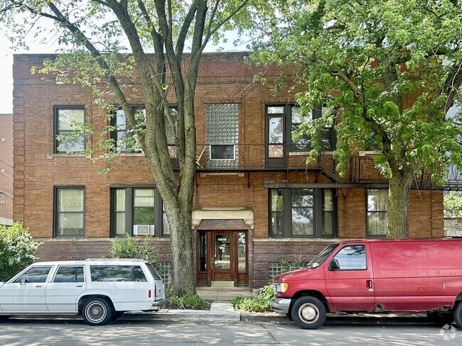 Building Photo - 2821 W Shakespeare Ave
