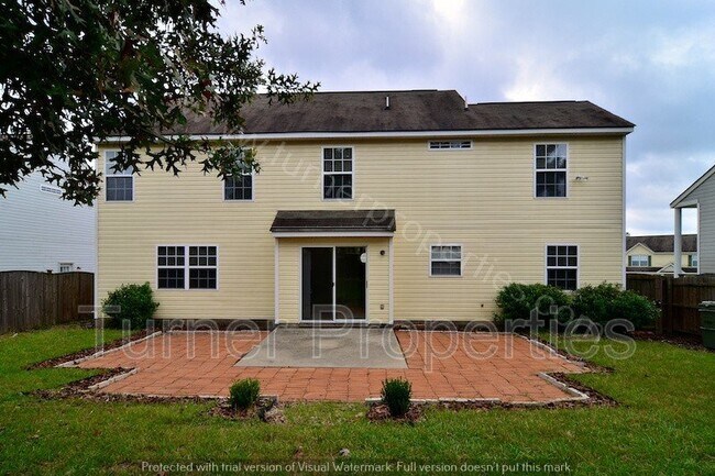 Building Photo - 680 Thornhill Dr
