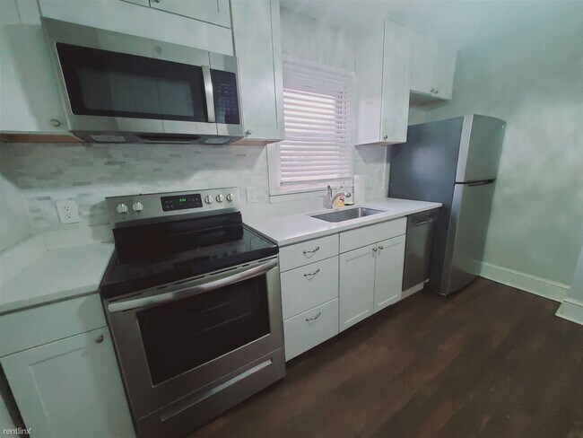 Building Photo - 2 br, 1 bath Condo - 181 Strawberry Hill A...
