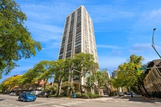 Building Photo - 70 W Burton Pl