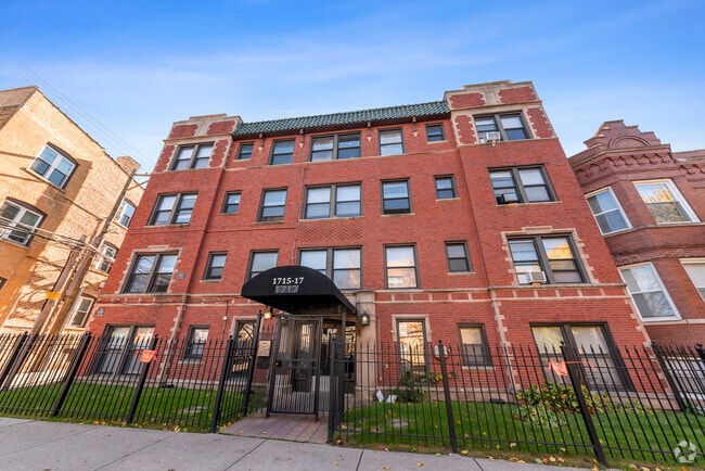 Building Photo - 1717 W North Shore Ave