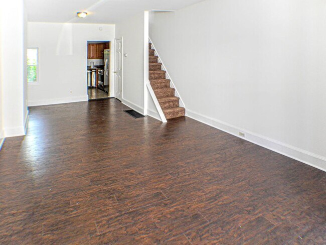 Foto del edificio - Point Breeze Three Bedroom Home